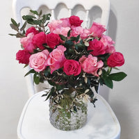 🌸 Upea ruusukimppu | Vaaleanpunaiset ruusut eri sävyissä ja vihreys