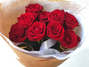 🌹 Punaiset ruusut – Ajaton ja elegantti kukkakimppu 🌹