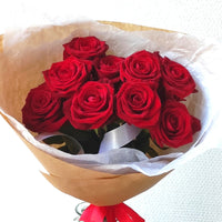 🌹 Punaiset ruusut – Ajaton ja elegantti kukkakimppu 🌹