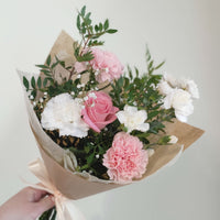 Herkän kaunis kimppu vaaleanpunaisen ja valkoisen sävyissä 🌸🤍