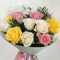 Luxurious large bouquet of roses in soft shades 🌸🤍✨