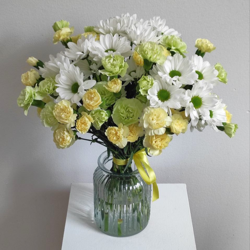 Summer sunny bouquet with chrysinthemums-daisies and dianthus.