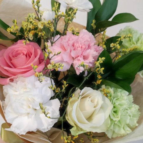 Kesäinen kukkakimppu – Cottage Garden Fi – kukkakauppa Lahti