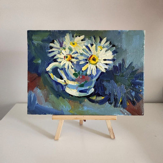 Daisy flowers. Original oil painting 6x8''. Cottagecore style. White flowers in vintage cup